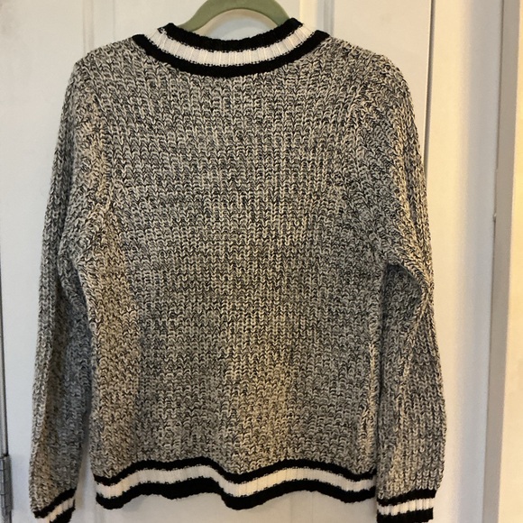 Say What? Monochrome Black and White V-Neck Sweater Large NWOT - Picture 2 of 8